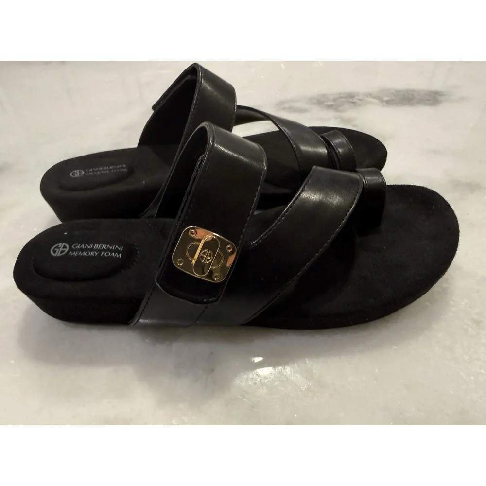 Giani Bernini Rilleyy Sandals Women 6.5 Black Wedge Toe Loop Gold Hardware